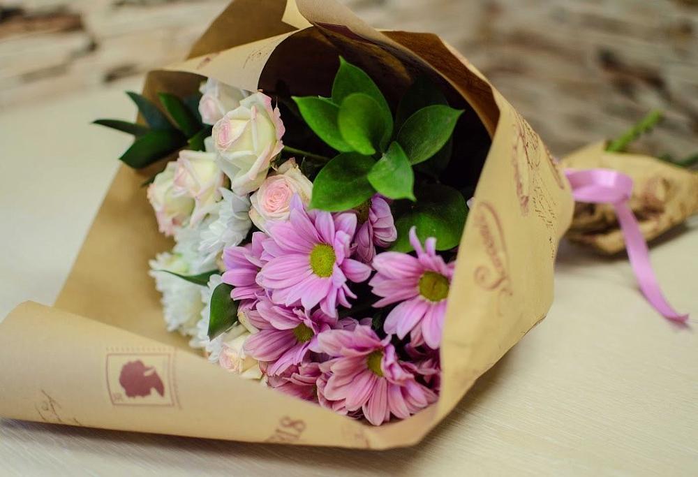 Букет цветов из: Розы и Хризантемы в Гороховце