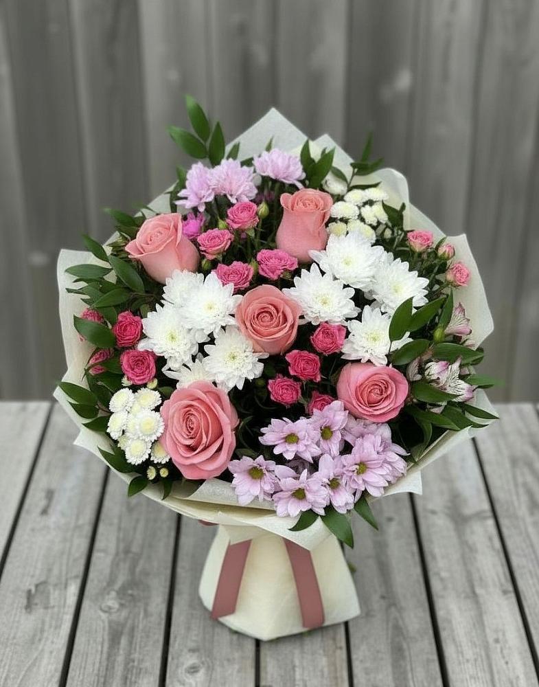 Букет цветов из: Альстромерии, Гвоздики, Розы и Хризантемы в Гороховце