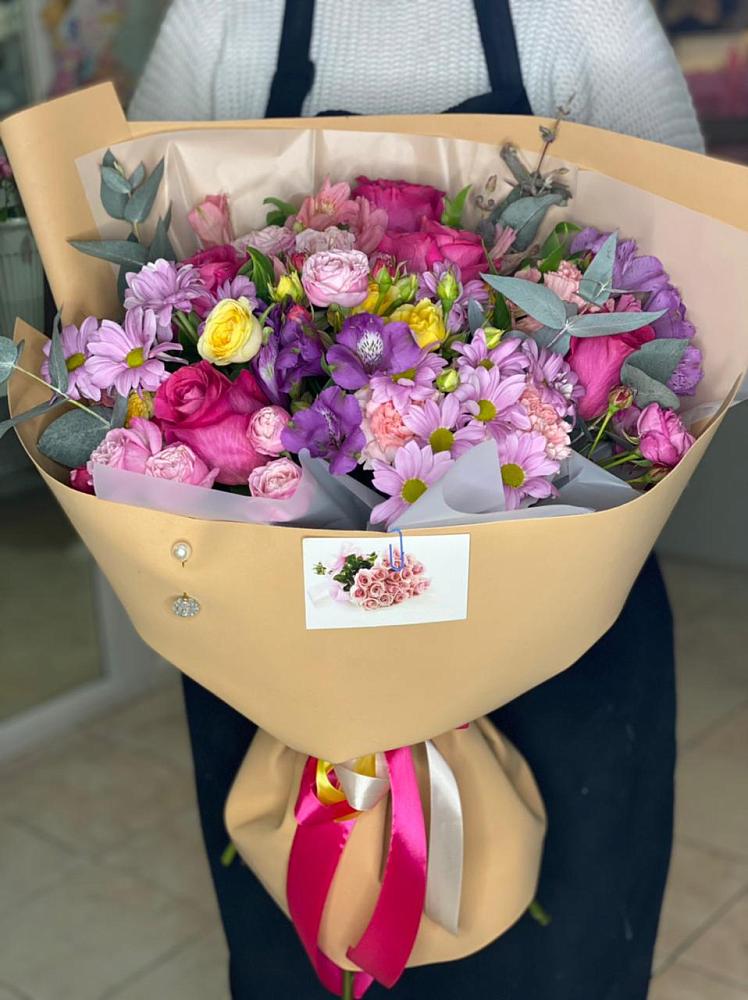 Букет цветов из: Хризантемы, Гвоздики и Альстромерии в Гороховце