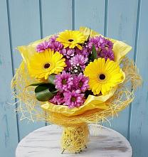 Букет цветов из:  Хризантемы и Герберы в Гороховце