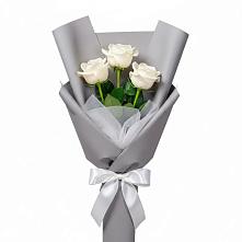 Букет 3 белые розы в Гороховце