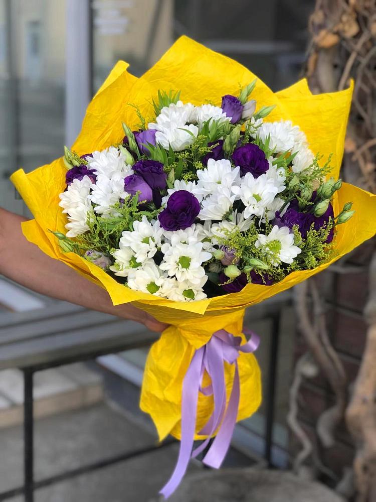 Букет цветов из: Ирисы, Хризантемы и Ромашки в Гороховце