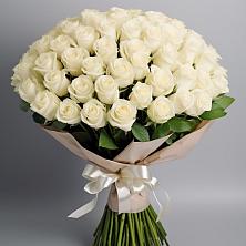 Букет 101 беля роза Белоснежка в Гороховце