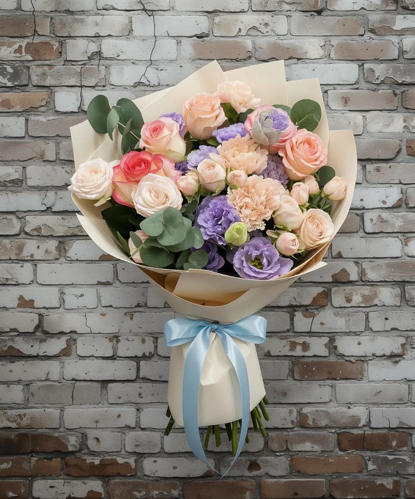 Букет цветов из: Розы, Лизиантусы и Гвоздики в Гороховце