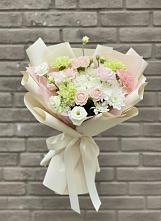 Букет цветов из:  Гвоздики, Розы, Лизиантусы и Хризантемы #REPLACE_PRED# Гороховце