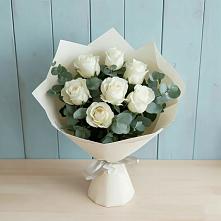 Букет Белые розы в Эвкалипте в Гороховце