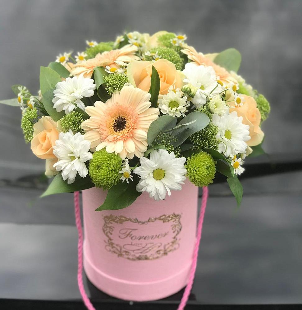 Цветочная композиция из Розы, Герберы и Хризантемы в шляпной коробке в Гороховце